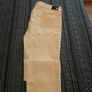 White Skinny American Eagle jeans